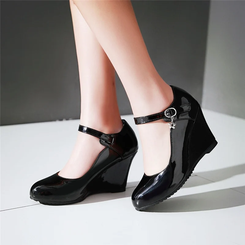 Классические туфли лодочки на танкетке Женская повседневная обувь Цвет черный