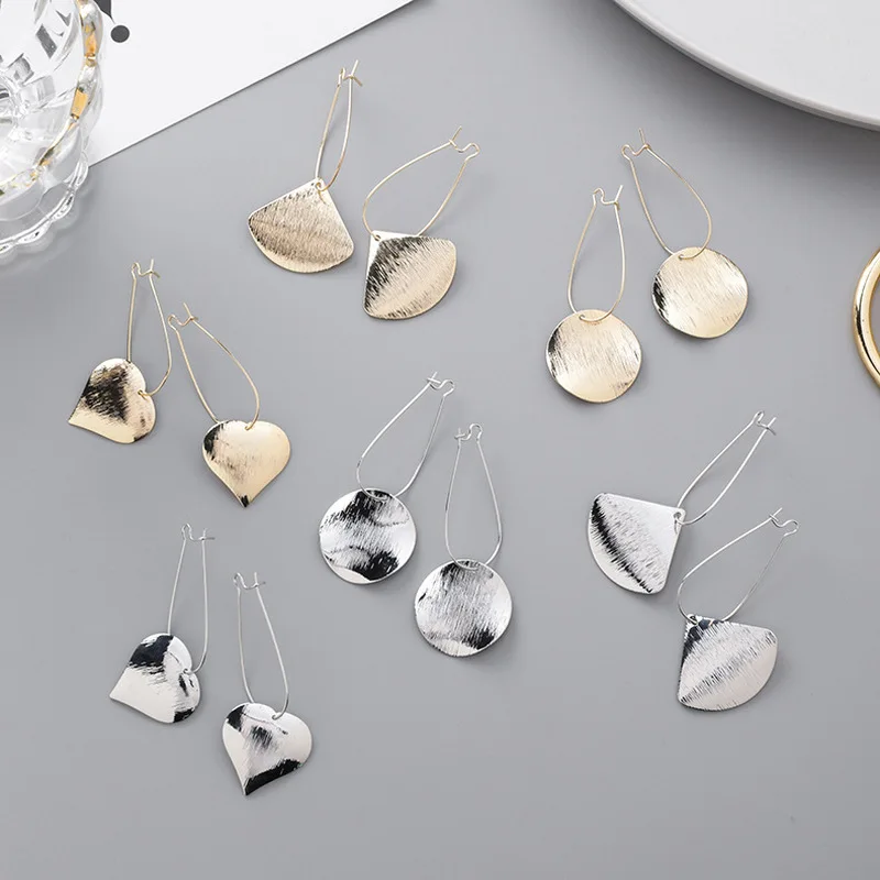 Корейский стиль серьги для молодой женщины простое сердце круг металлическая
