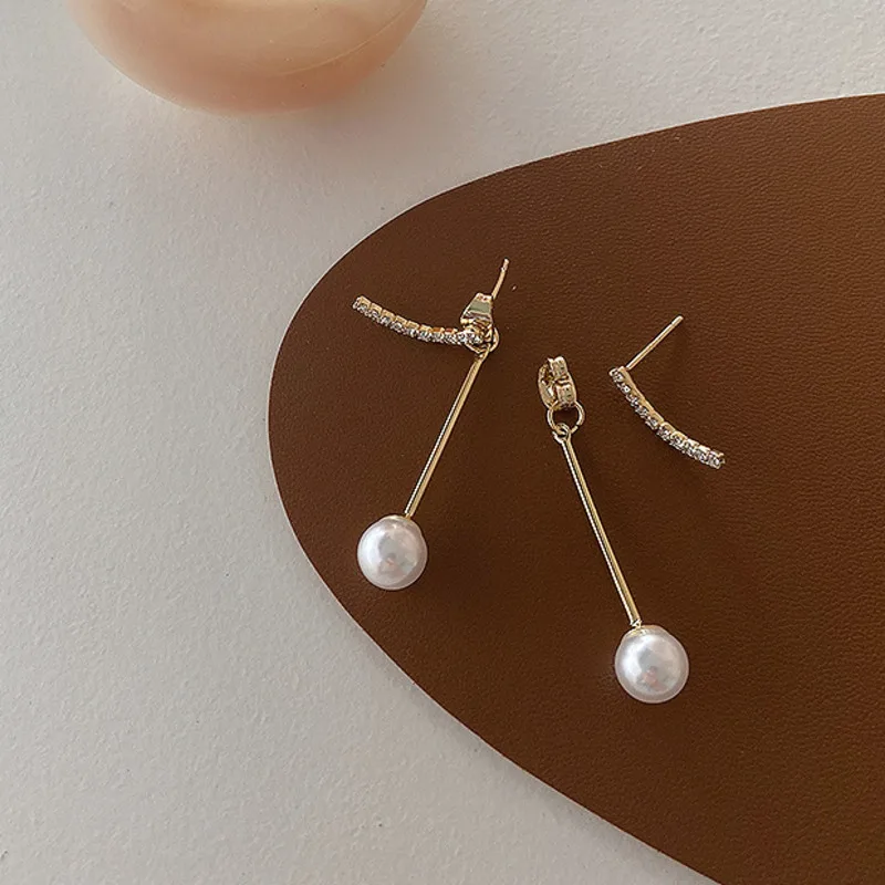 

Korea Fashion Irregular Micro-inlaid Shiny Micro Pave Zircon Pearl Long Dangle Earrings Simple Dating Wedding Aesthetic Jewelery
