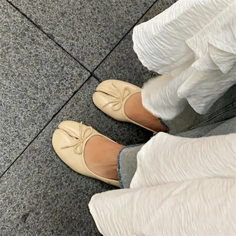 Туфли PXELENA женские из натуральной кожи с разрезом на низком каблуке весна 2020 |
