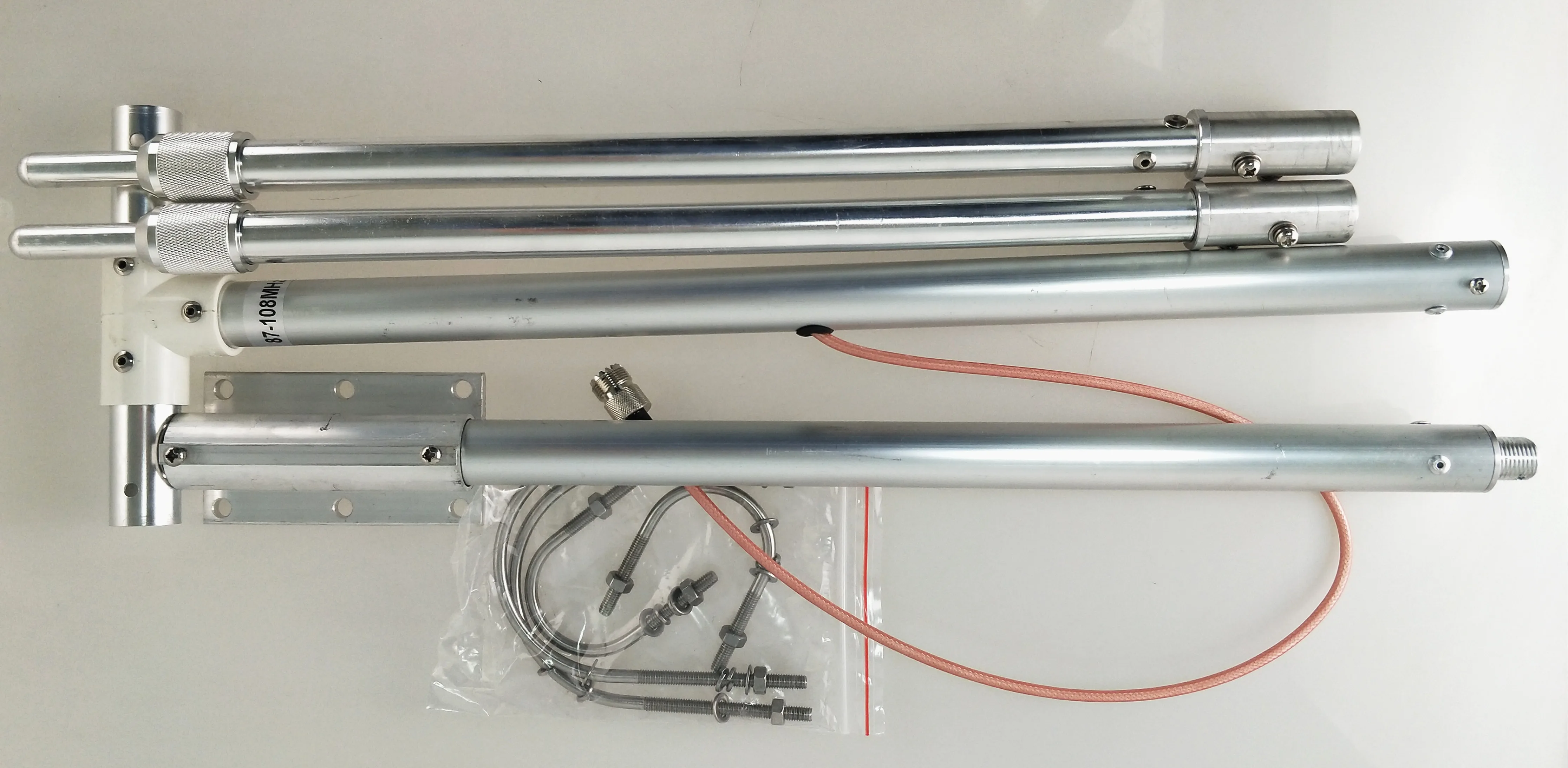 Новая Полуволновая симметричная дипольная антенна FM Регулируемая частота 88-108