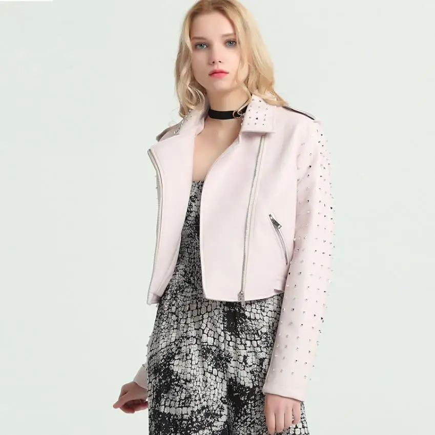 Женская короткая куртка из ПУ кожи с заклепками и бисером отложным воротником в