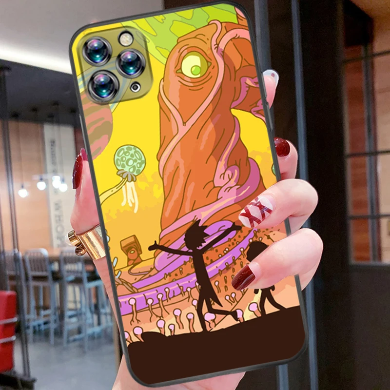 

Cartoon Anime Rick And Morti Phone Case For iPhone 6 6S 7 8 Plus Designer Cellphone Best Smartphones Shockproof Black TPU Cute