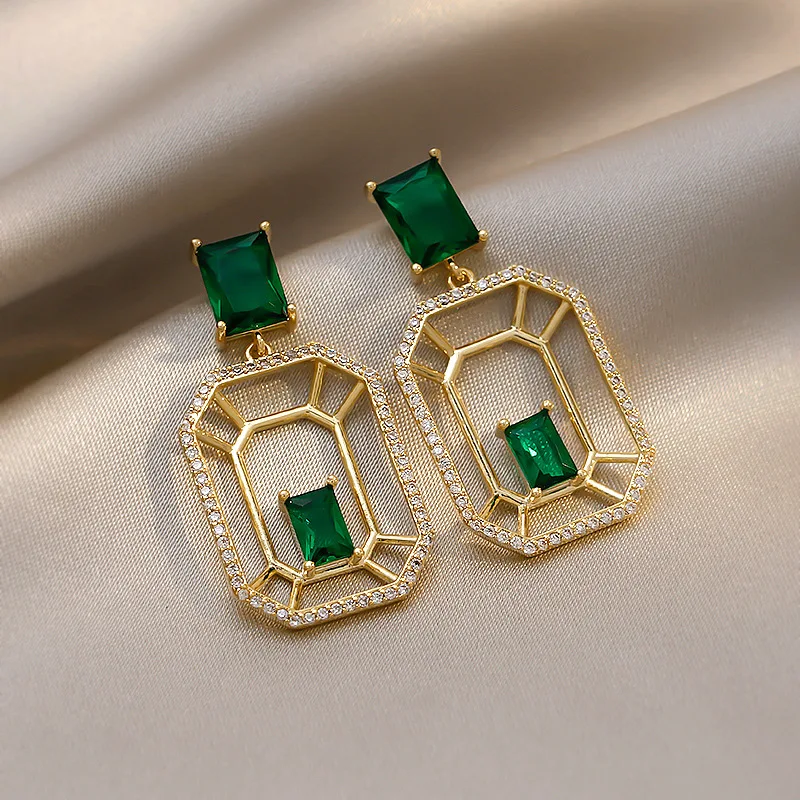 

Origin Summer Textured Geometrical Hollow Out Square Dangle Earring for Women Green Cubic Zircon Metallic Earring Jewellery