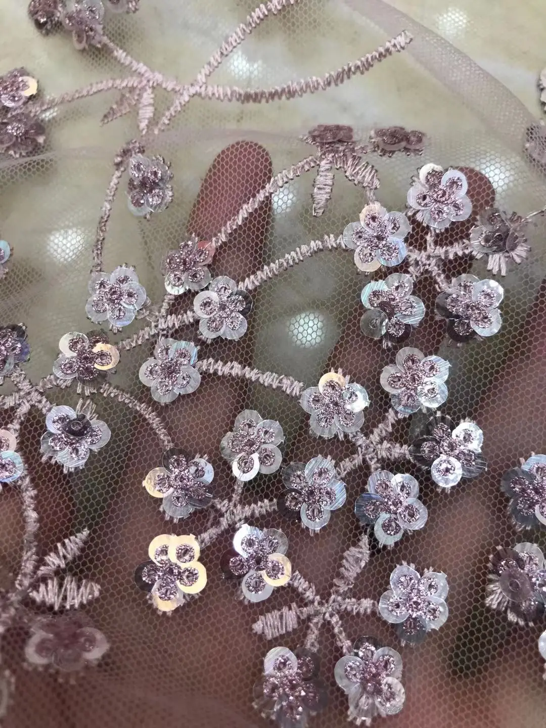 

Свежая, элегантная и изысканная вышивка с кристаллами сливы, французское Тюлевое кружево, подходит для модных женских юбок