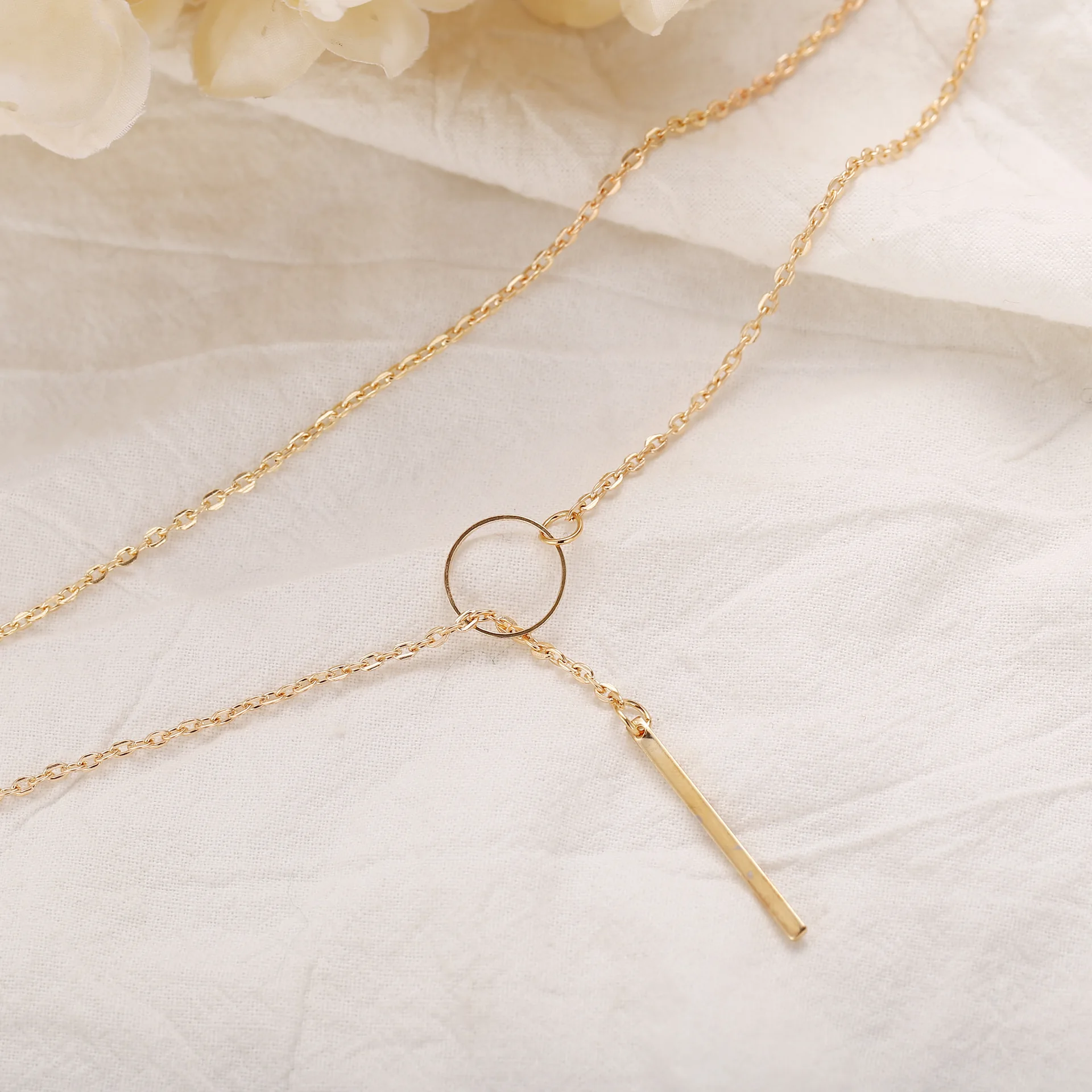 

Romantic Necklace For Women Accessories Hot Fashion Plated Metal Chain Bar Circle Lariat Necklace Long Strip Pendant