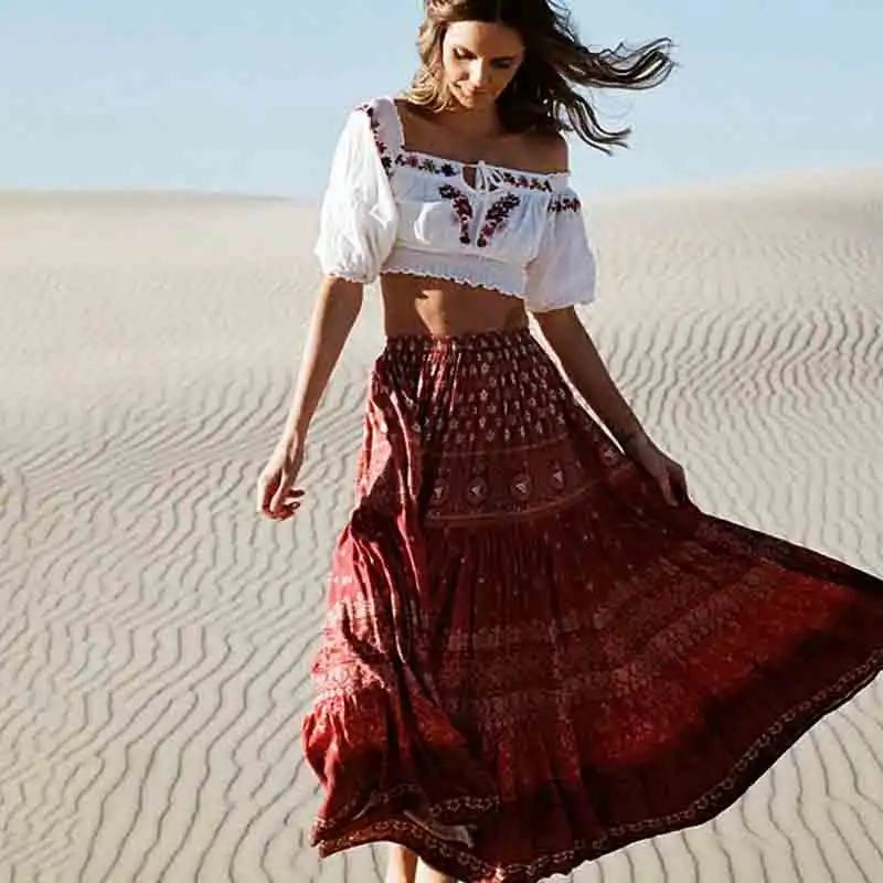 Женская блузка с цветочной вышивкой AYUALIN белая хлопковая открытыми плечами в