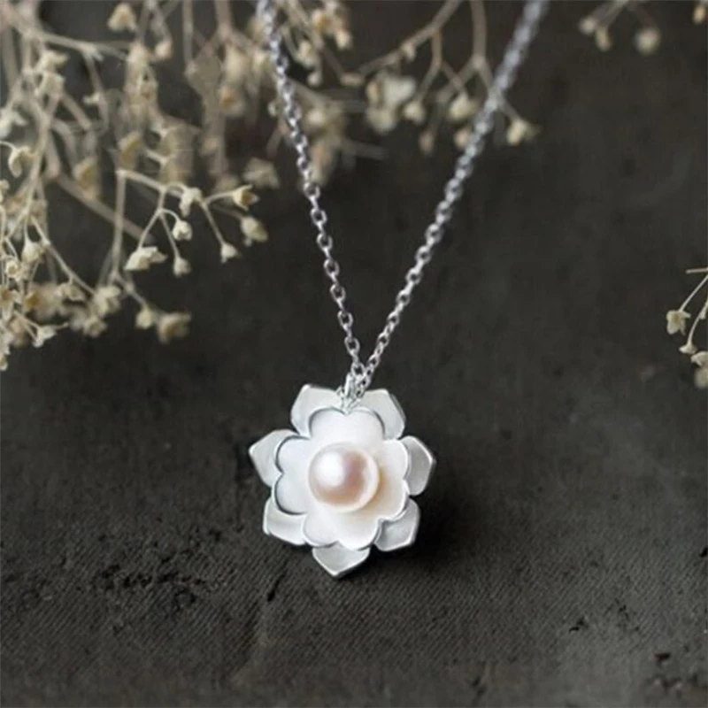 

Season Gate Silver Color Chain Pearl Lotus Flower Elegant Necklace for Woman SN019