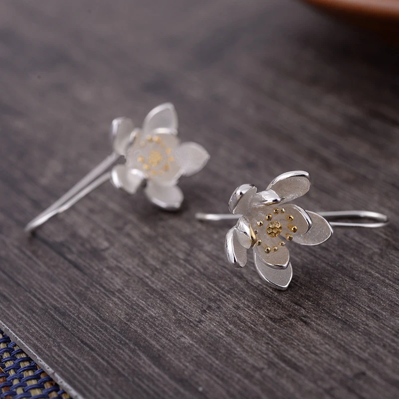 

Vintage Female Flower Drop Earrings Classic Gold Silver Color Wedding Earrings For Women Dainty Bridal Small Dangle Earrings