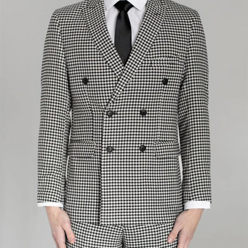 

2020 New Tailor Made Fashion Luxury Grey Men Suits Slim Fit Groom Tuxedo For Wedding Beach Party Male Clothing (Jacket+Shorts)