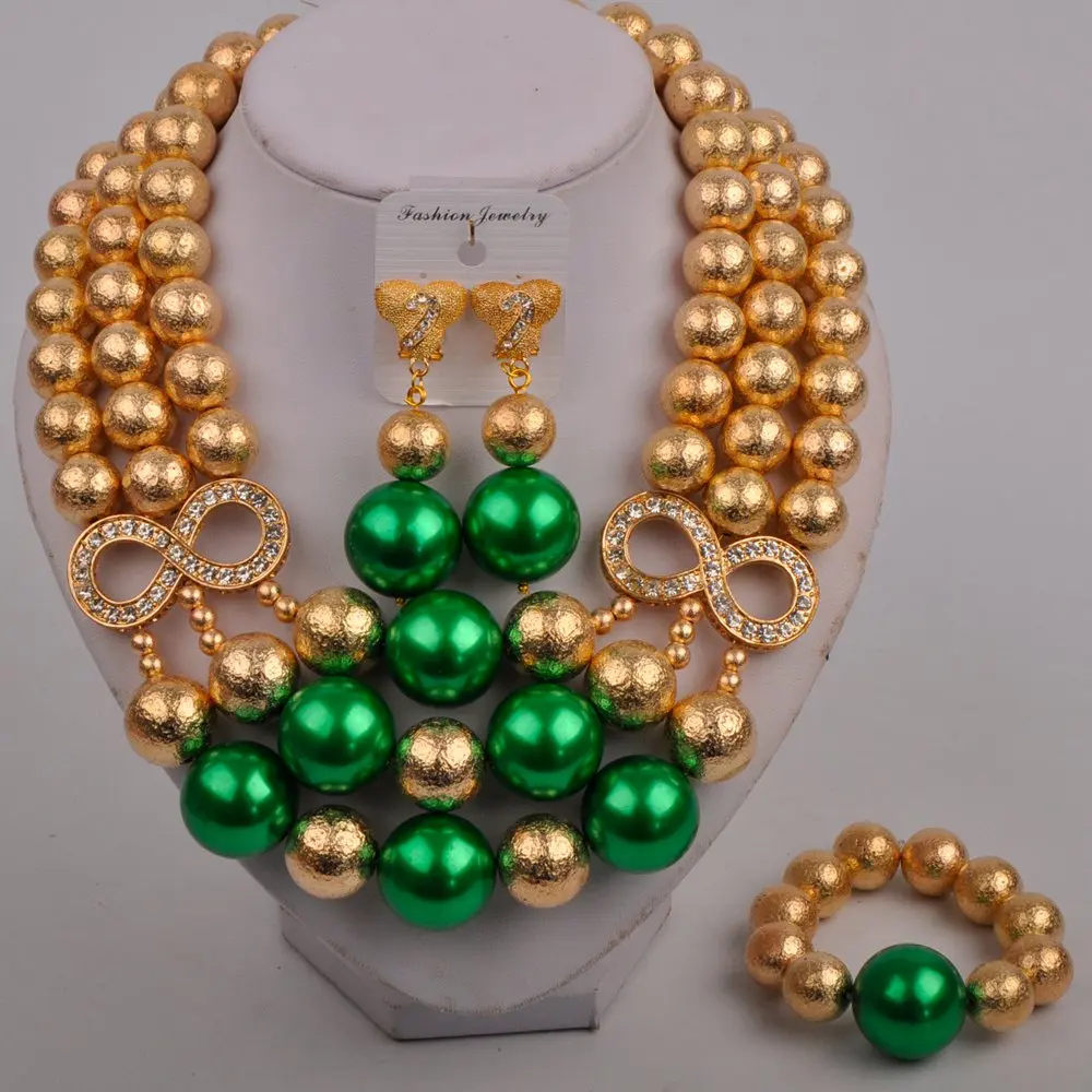 Комплект ювелирных изделий из зеленого стекла с жемчугом и золотом в африканском