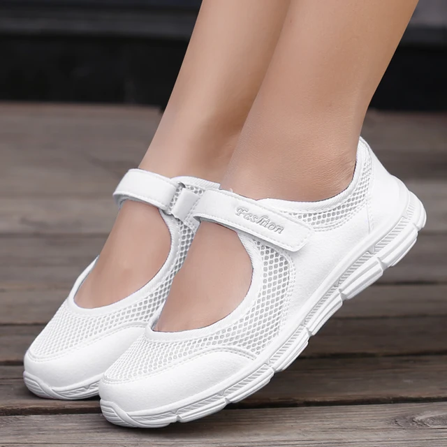 2021 Summer Women Casual Shoes Soft Portable Sneakers Walking Flat Shoes For Women Slip On Soles Breathable White Sneakers Shoes 2