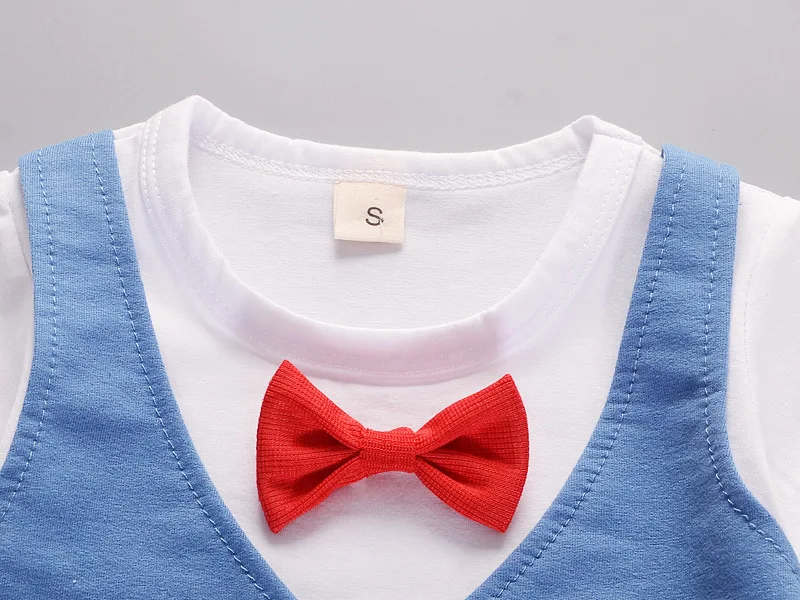 Костюм для мальчиков летний из футболки с коротким рукавом и штанов |