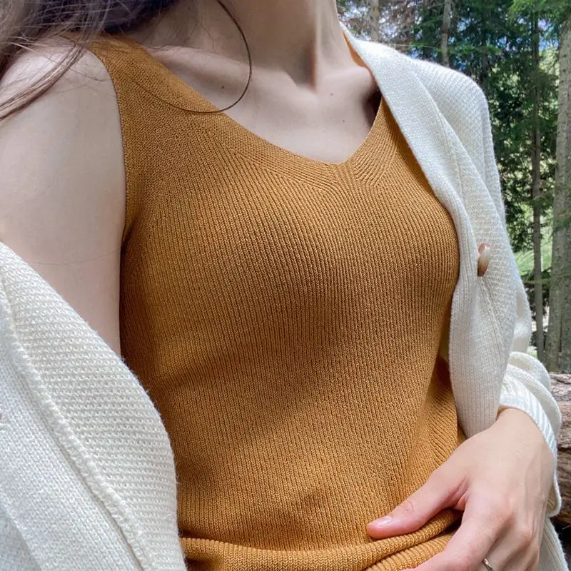 

New Knitted Vests Women Top V-neck Solid Tank Blusas Mujer De Moda Spring Summer New Fashion Female Sleeveless Casual Thin T