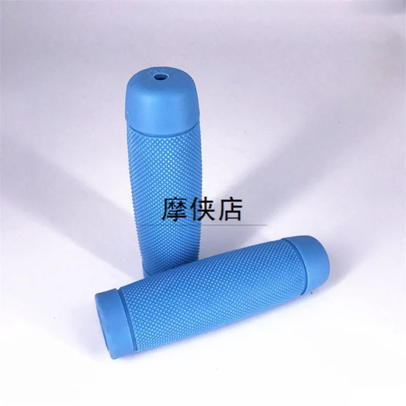 

7/8'' 22mm Universal Retro Motorcycle Handles Rubber Retrofitting Accessories Frosted Antiskid Design Easy to Install