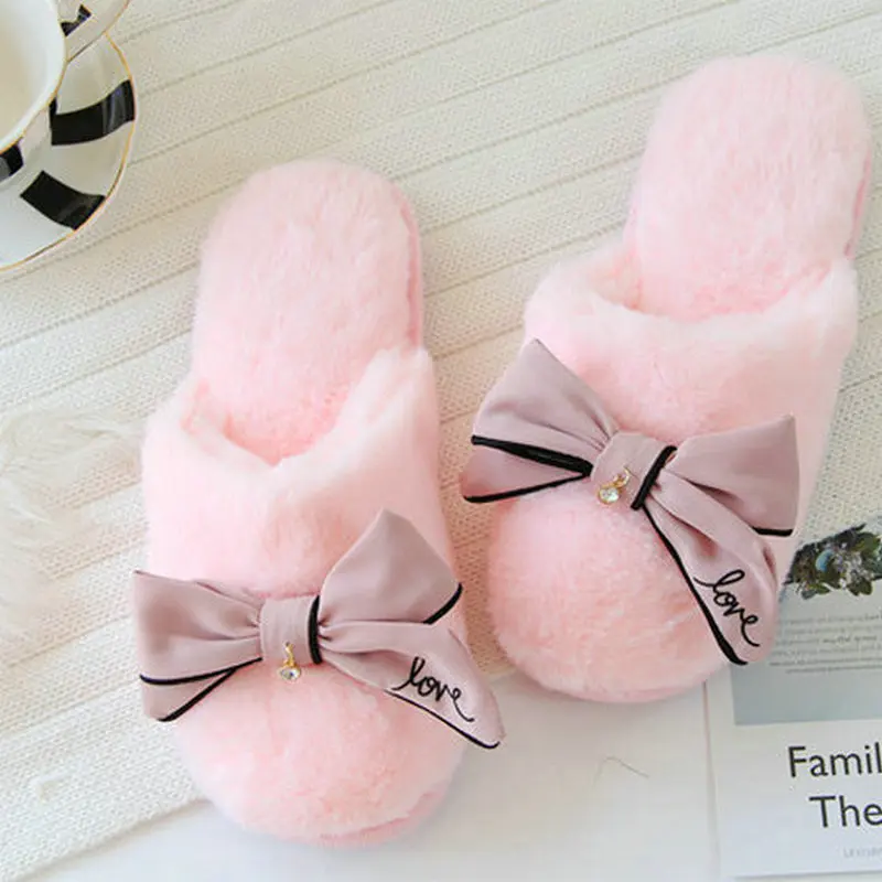 Шлепанцы женские с кружевом и бантом меховые сланцы дизайнерские зимние