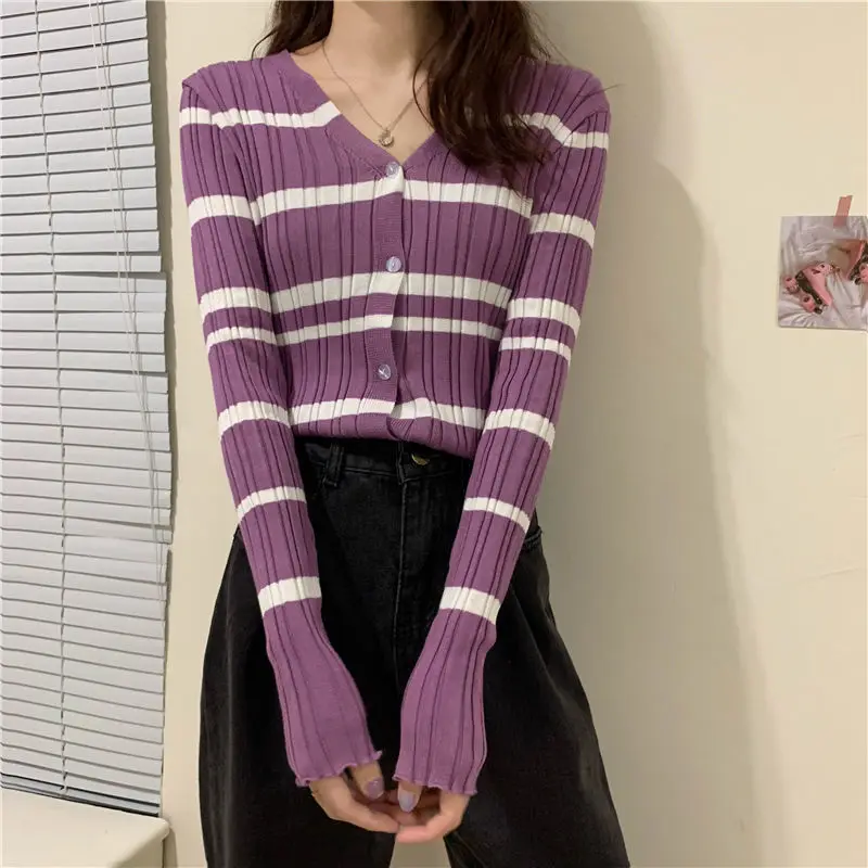 

Autumn Cardigan Korean Women Slim V-Neck Color Matching Stripe Knitwear Sweater Ladies Temperament Casual Tops TT0194