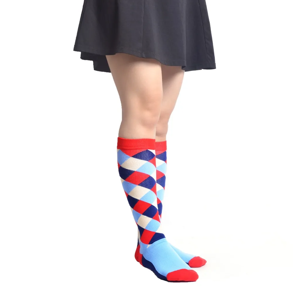 SANZETTI, 4 пар/лот, женские носки hayp SocksStriped из чесаного хлопка, Компрессионные носки ниже колена, клетчатые, не утомляющие, Длинные цветные носки
