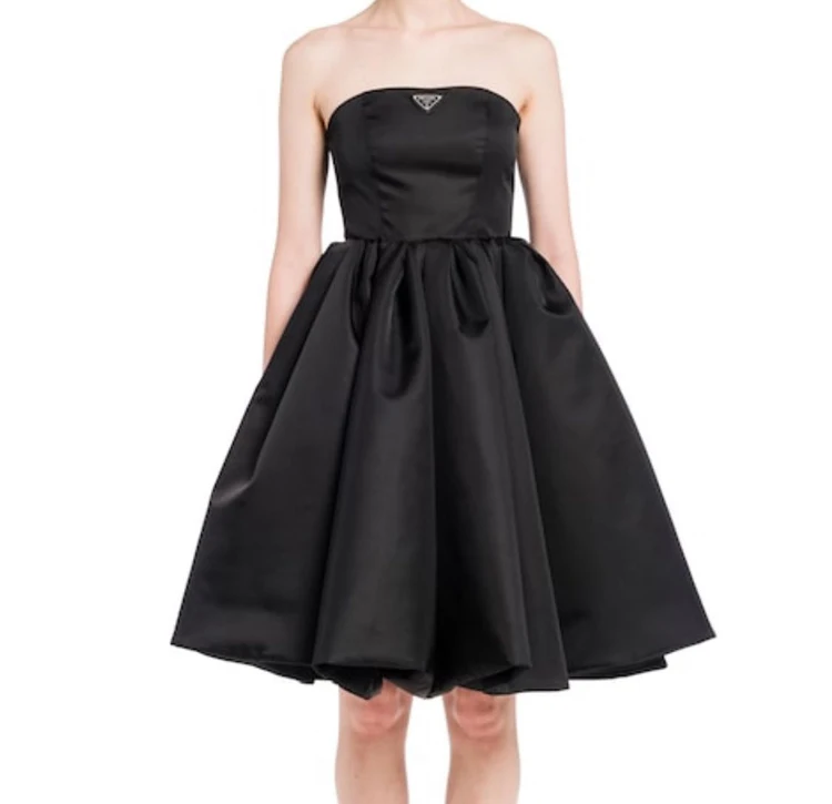 

2021 early spring new sexy tube top halter black evening dress skirt a-line slim puffy dress women Cos
