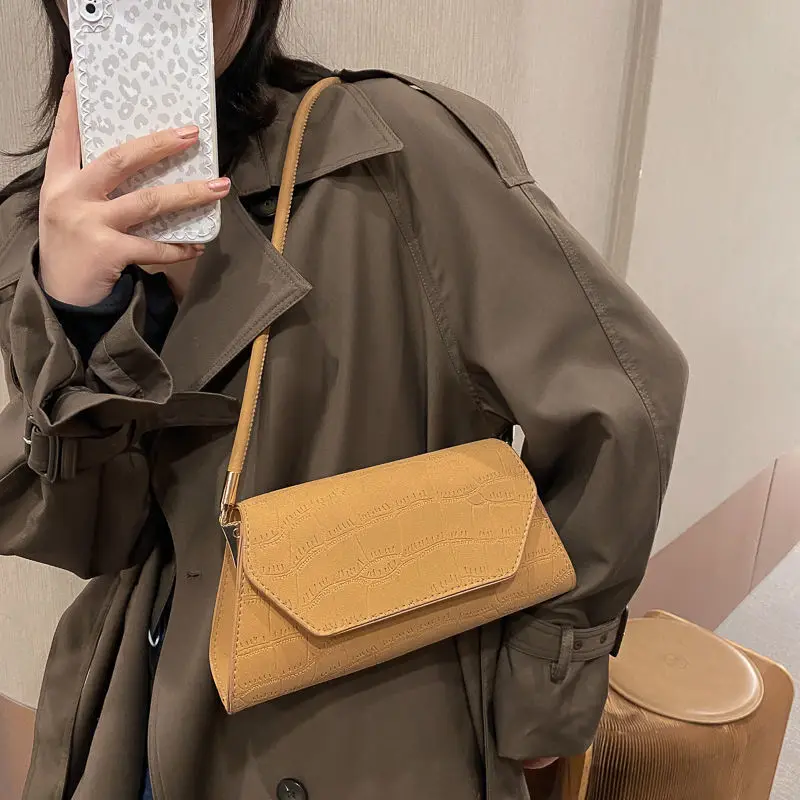 Дешевая популярная маленькая сумка с французской текстурой новинка 2020 модная