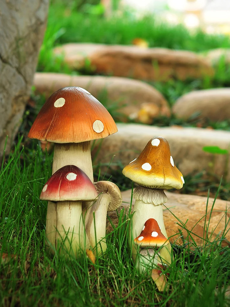 

Garden Decor Simulated Mushroom Pastoral Park Landscape Outdoor Resin Crafts Miniature Figurines Fairy Home Decoration