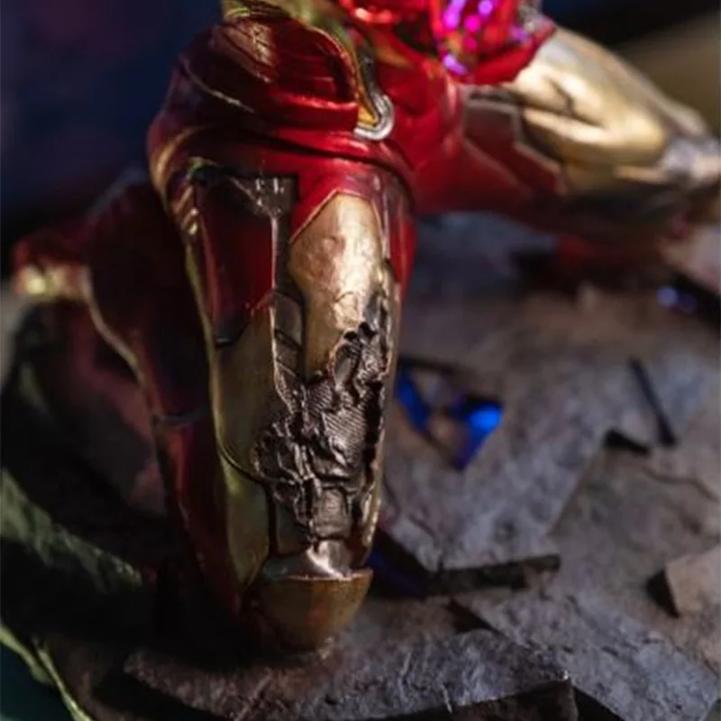 

Avengers Endgame 1/6 Glowing Statue MK85 Iron Man Action Figure