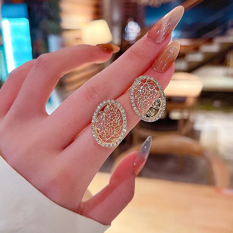 

Wholesale S925 Silvers Needle Flower Factory Women Stud Earrings Drop Shipping Gift