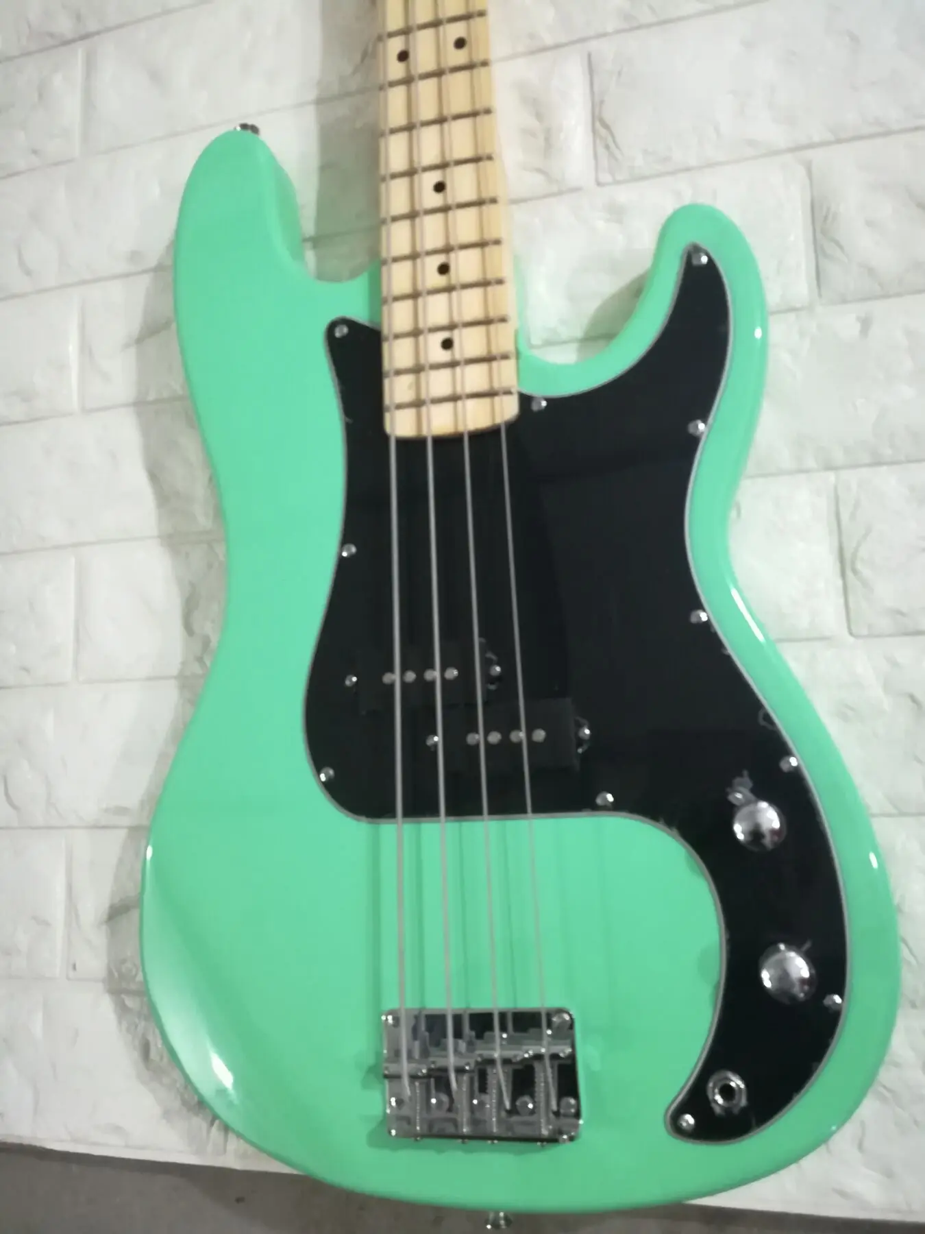 Фото Высококачественная ярсветильник я однотонная Кленовая Подставка 4 струны P electric bass, бесплатная доставка №5