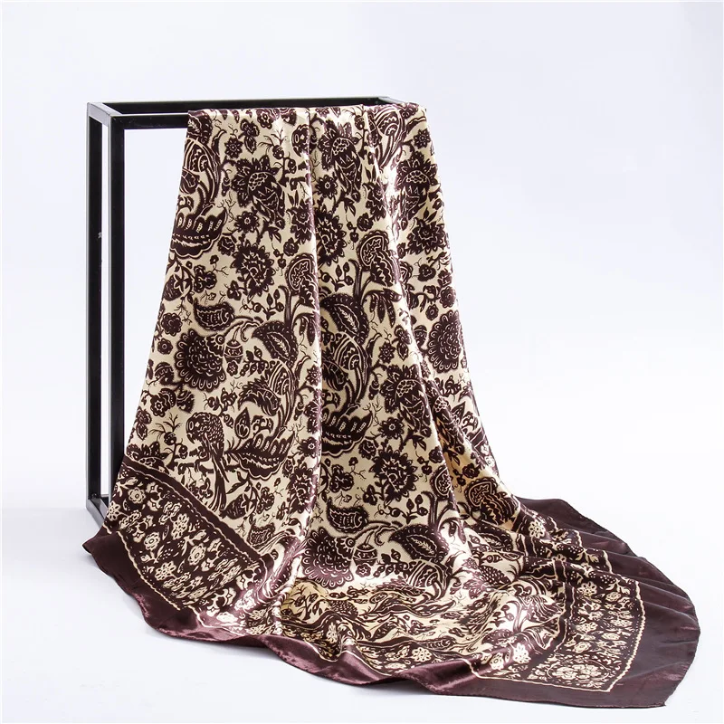 Рисунок 3 - Модный женский шарф с рисунком Пейсли