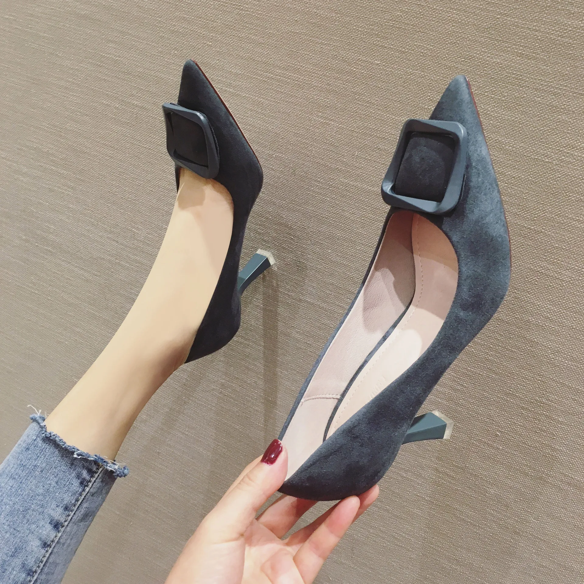 

901-23 2021 New Autumn and Winter Women's High-heeled Women's Shoes with Online Celebrity Explosions Women's Shoes Rubber Soles