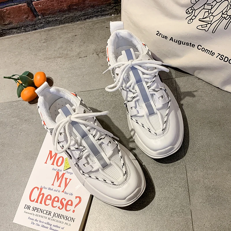 Новые стильные кожаные кроссовки дышащие на толстой подошве для бега спортивная