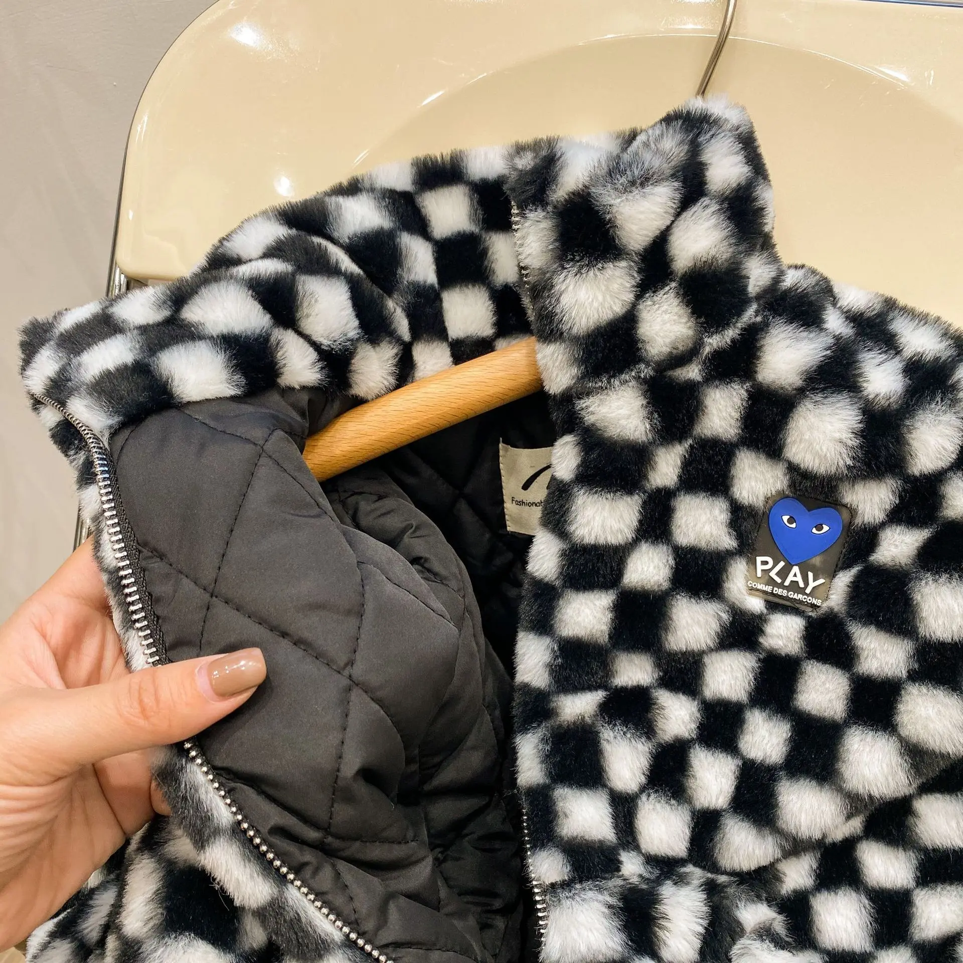 

Children's jacket winter boys and girls rabbit fur quilted jacket baby checkerboard top 172