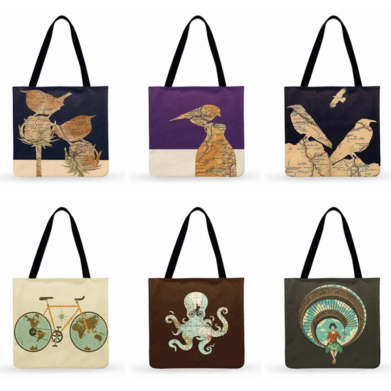 

Женская сумка-тоут с принтом в виде карт