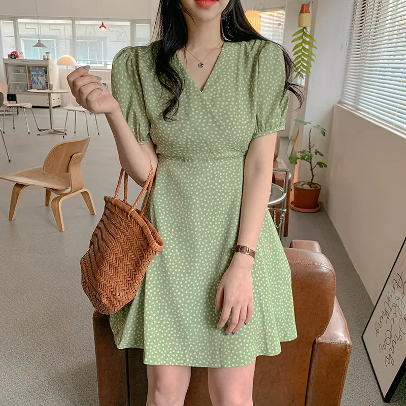 

2021 Floral Chic New Short Puff Sleeves Hot Fresh Elegant Chic V-Neck Sweet Waist-Controlled Women Mini Dresses