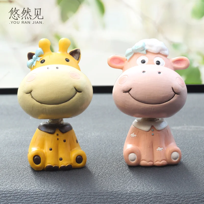 

Украшения для дома, милые Мультяшные животные, интерьерное полимерное украшение для автомобиля, креативное украшение для автомобиля с вращ...