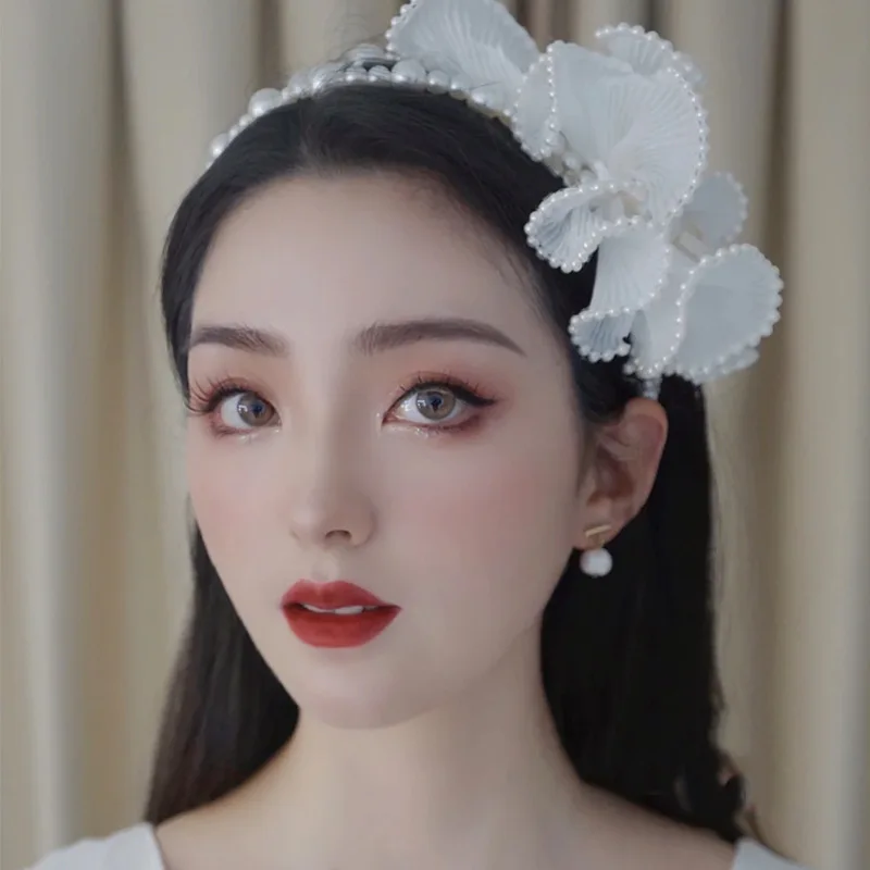 

Elegant French Bridal headband Exaggerated Creative Pleated Oversized Flower Pearl Hairpin Wedding hair accessories