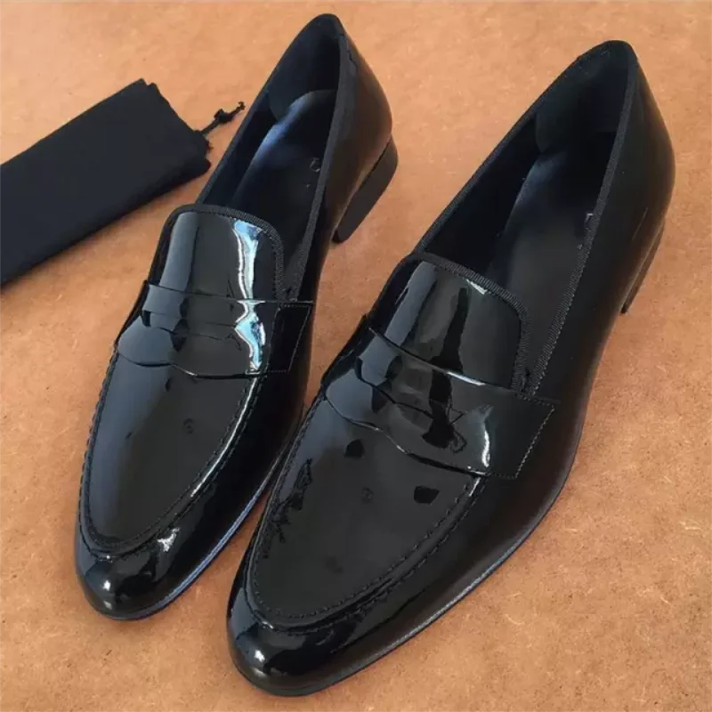 

Men's New Handmade PU Patent Leather Solid Color Pointed Toe Low-heel Business Casual Shoes Retro Classic Wild Loafers ZQ0136