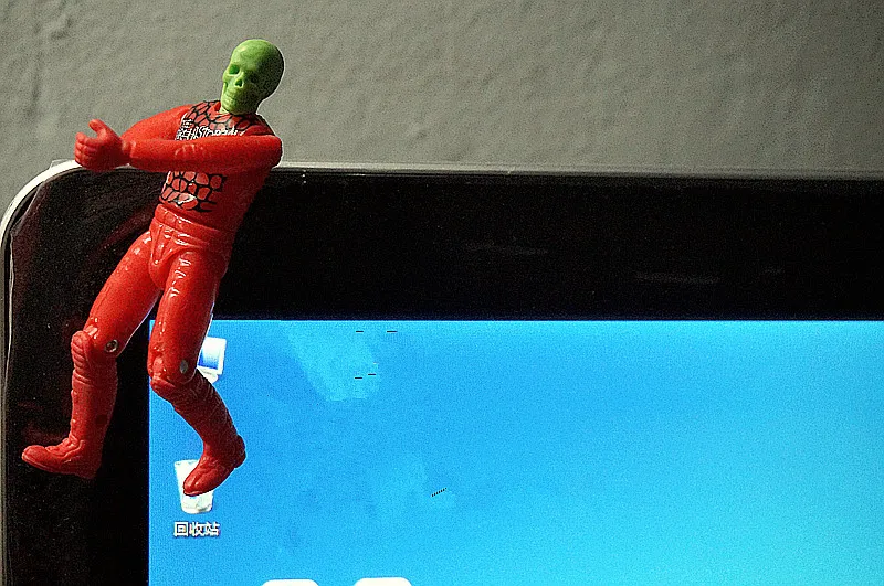 

3.75 Inch Soldier Skull Model 1:18 Skeleton Man Movable Doll Scene Furniture Accessories