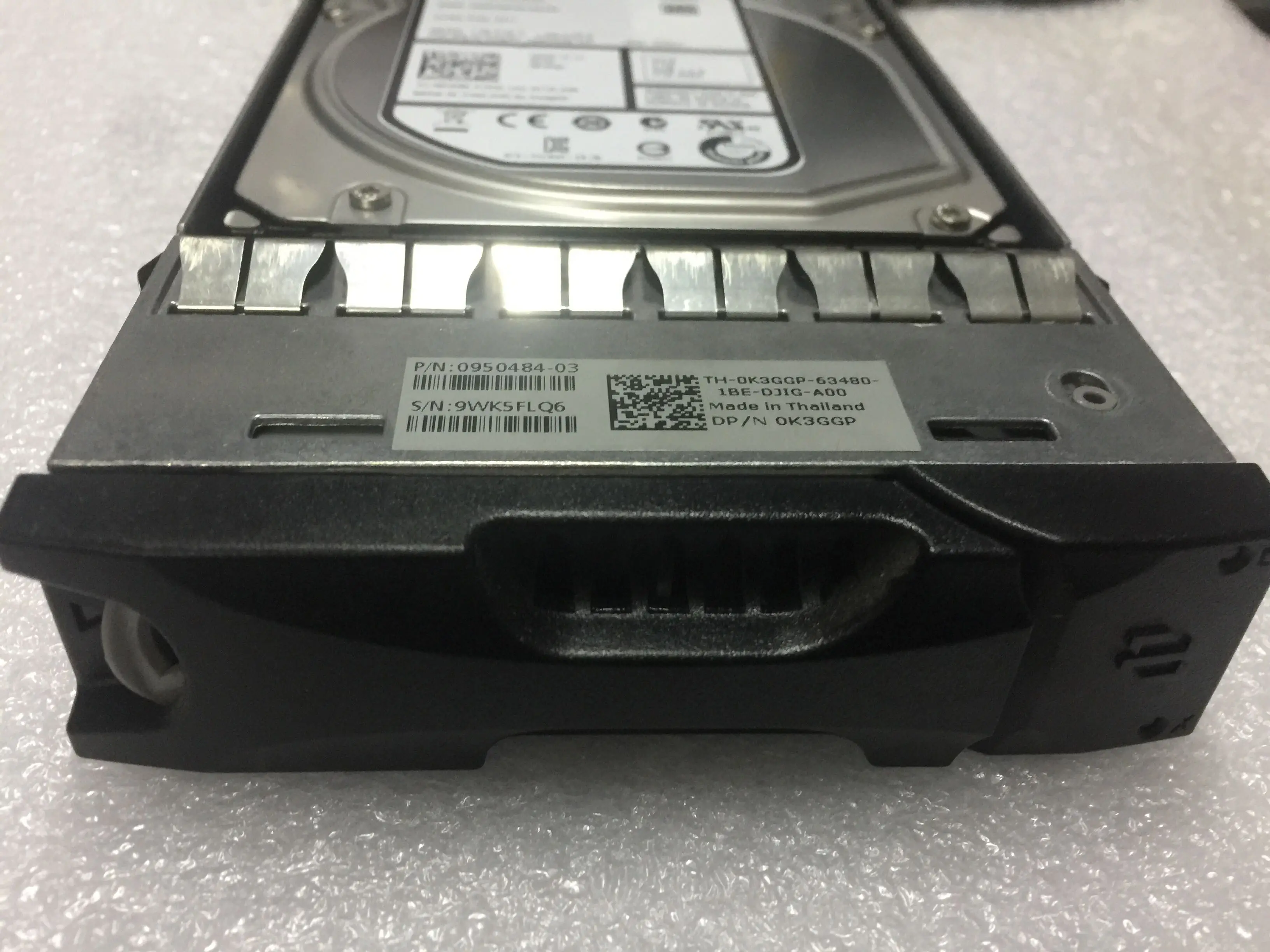 

Dell EqualLogic 02HR85 1TB 7.2K SATA 3.0 gb/s 3.5 " Hard drive HDD