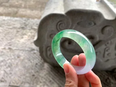 Отправить сертификат натуральные бирманские нефрита красивое