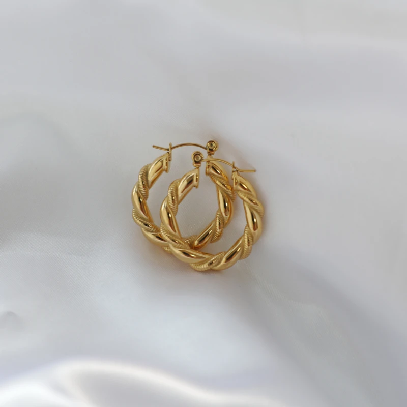 

Joolim Jewelry High End PVD Wholesale No Fade Retro Rope Chain Beaded Hoop Stainless Steel Earring For Women