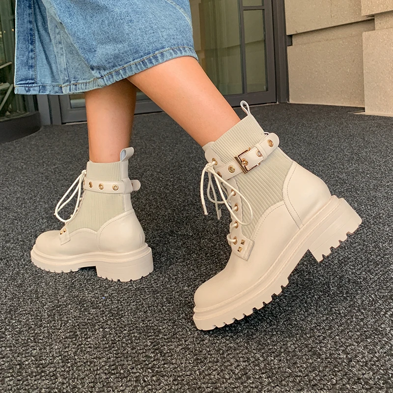 Beli Ukuran 34-40 Mewah Merek Desain Platform Sepatu Wanita Kulit Paten Sepatu Semata Kaki Untuk Wanita Chunky Motor Boots Lace-Up
