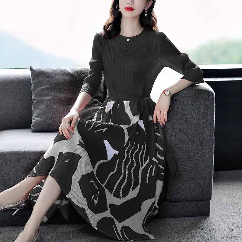 

LANMREM Summer New Red Dress Women's Fashion Pleated Printing Elastic Stitching Color Dresses Ladies Party Elegant 2D5025