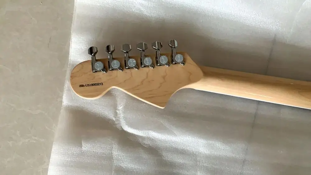 

Free Shipping New Jaguarmodel Electric Guitar Top Quallity In Sunburst 202003