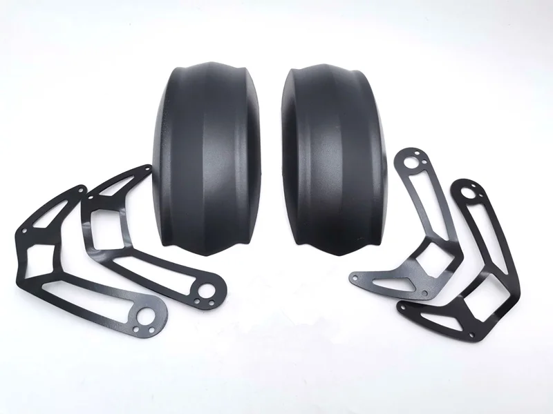 1 комплект удлиненных брызговиков (пластиковые и металлические монтажные детали)