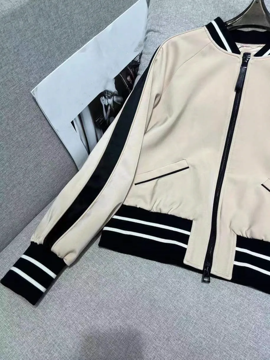 

2022 letter embroidery color blocking bomber jacket collar cuff stitching threaded acetic acid fabric, excellent texture