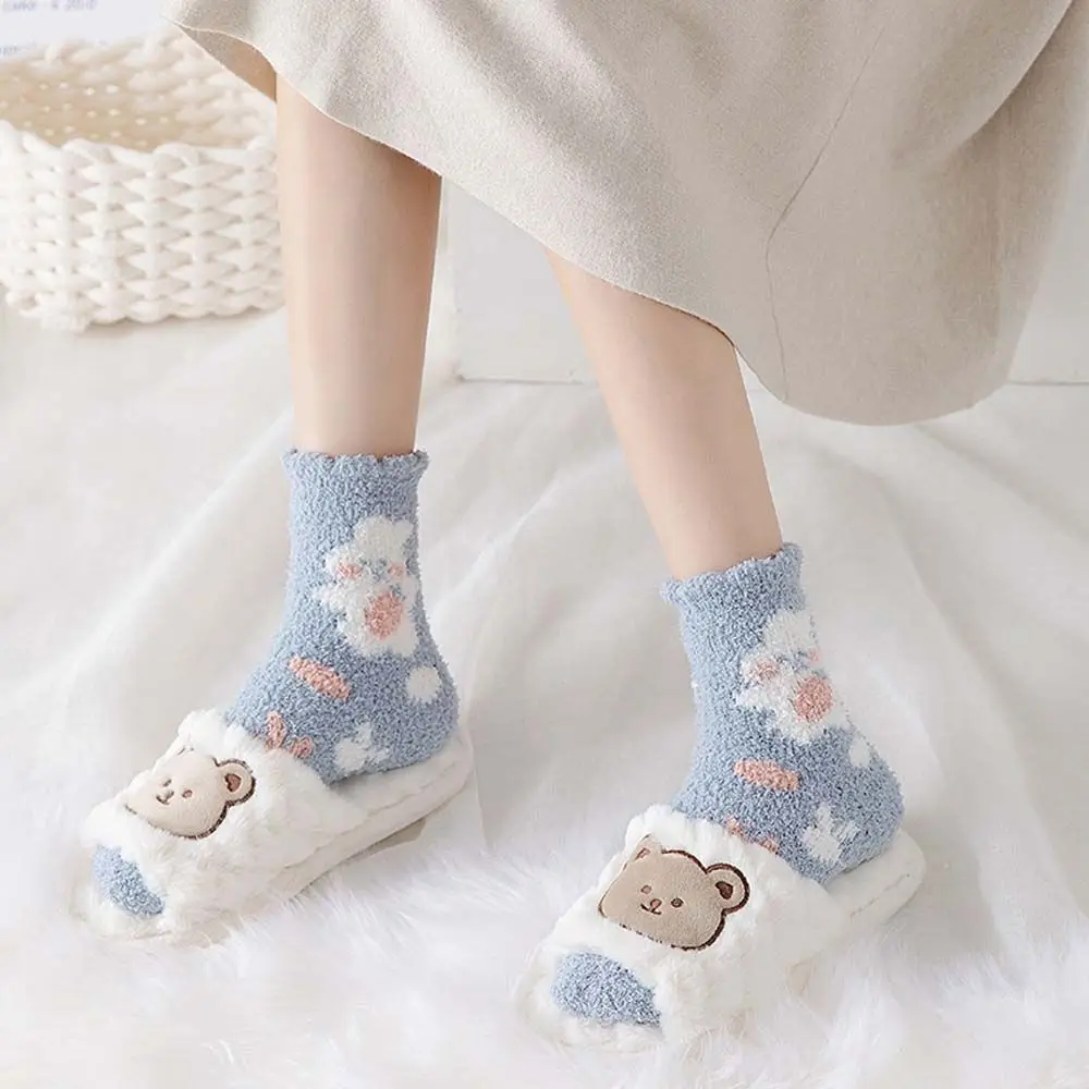 Женские носки из кораллового флиса с мультяшным медведем и кроликом средней