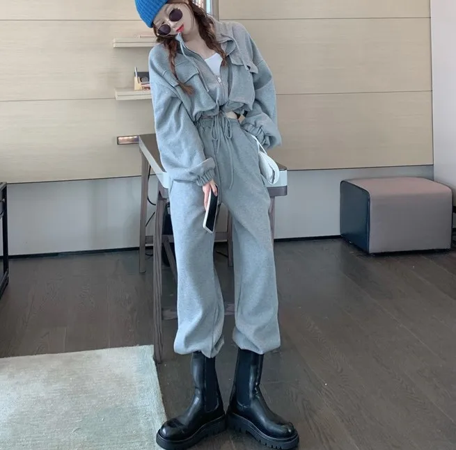 

2020 New Autumn Winter Women Two Pieces Set Casual Zipper Long SLeeve Jacket + Sporty Pants Solid Colors Tracksuit Suits Female