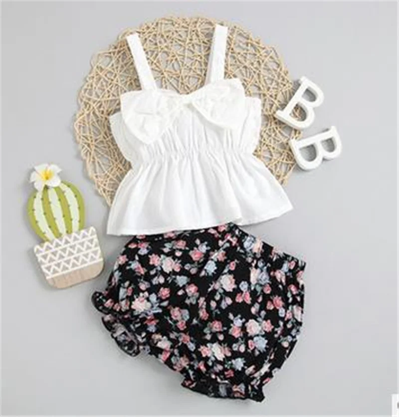 

Baby Girls Clothes Set, Solid Color Sleeveless Boat Neck Sling Tops with Bow-knot+Floral Print Shorts