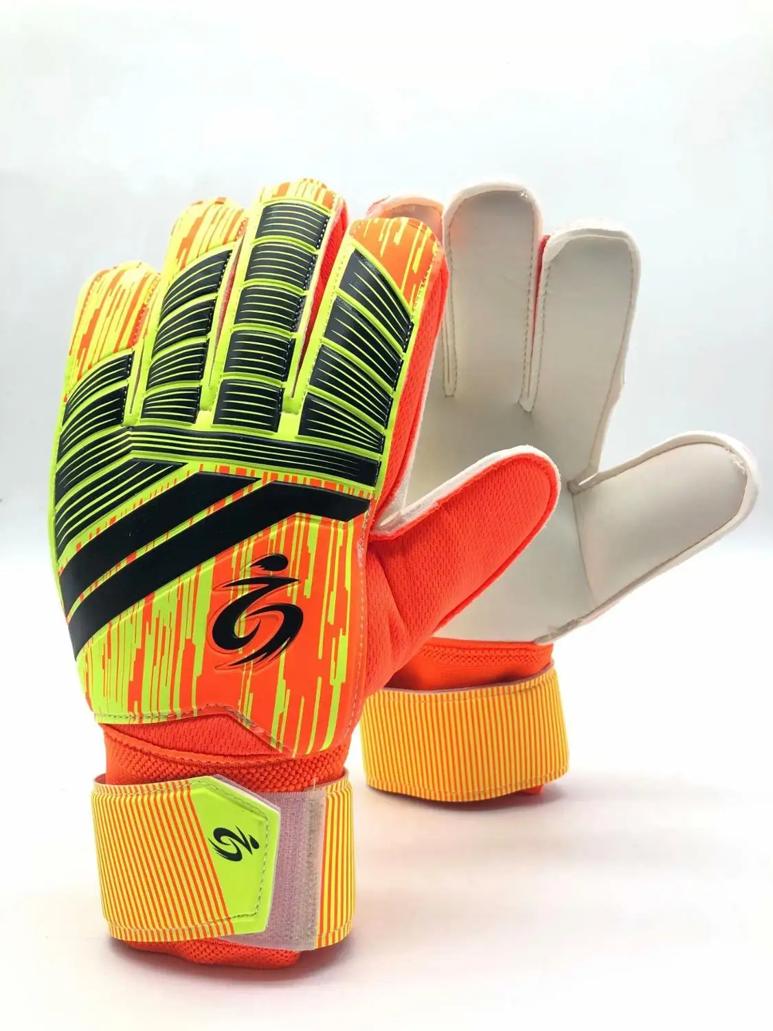 Профессиональные перчатки вратаря из плотного латекса с защитой 5 пальцев для